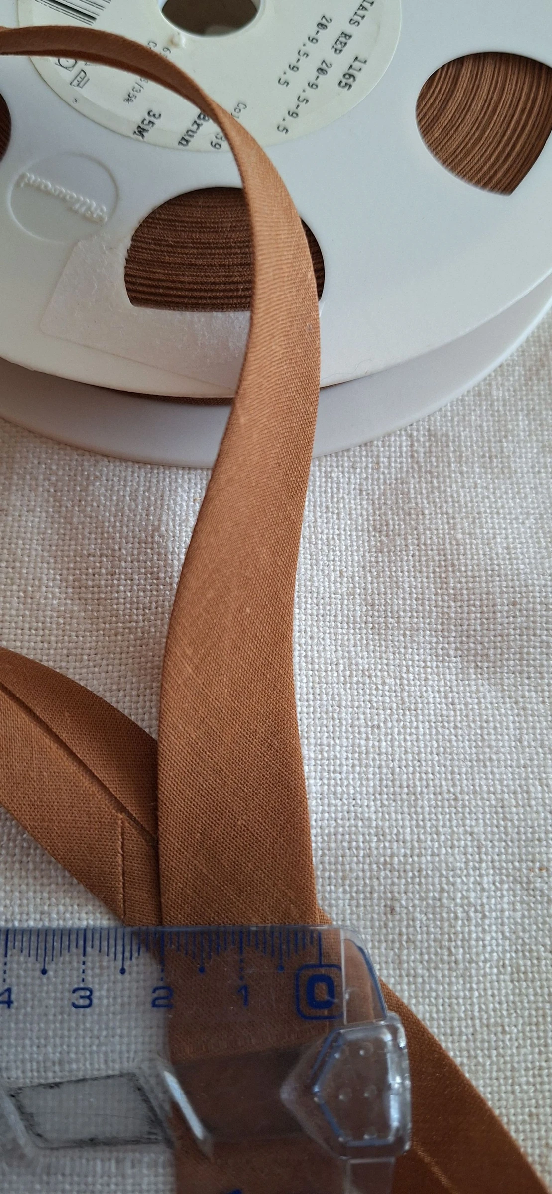 5 mètres de biais replié 20 mm marron 
